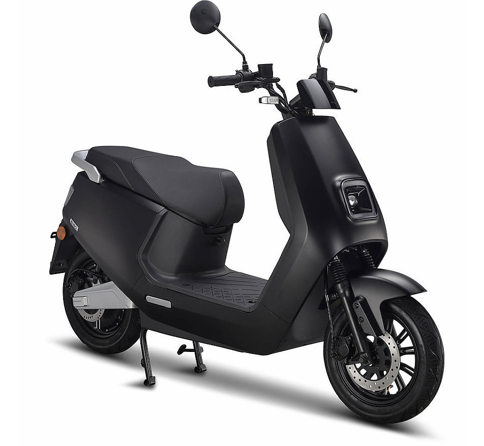 Iva S8 Mat zwart scooter kopen bij Scooters